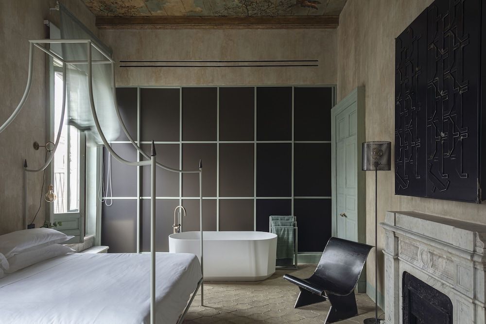 Deluxe Room, City View