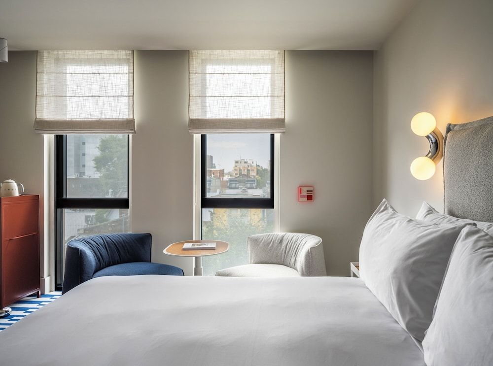 The StandardX, Melbourne Premium Room, 1 King Bed 2