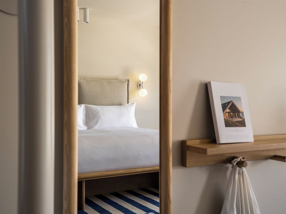 The StandardX, Melbourne Deluxe Room, 1 King Bed 2