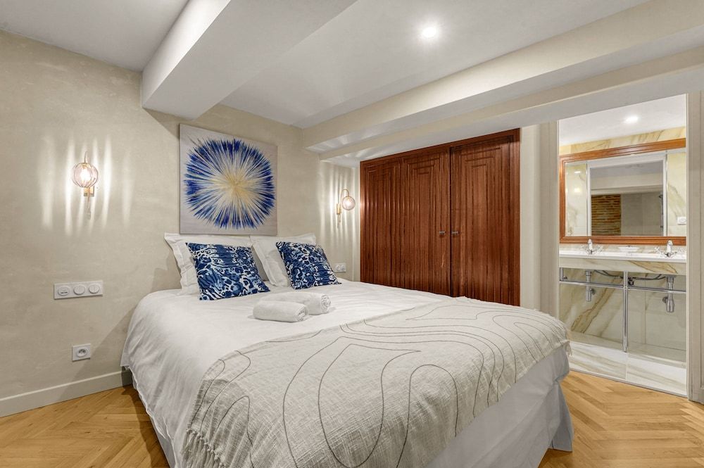 Deluxe Penthouse