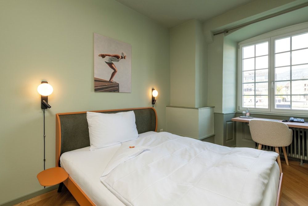 Small Boutique Room