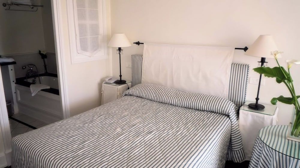 Deluxe Double Room, Balcony, Pool View (1)
