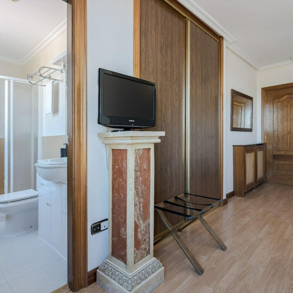 Hotel Eurowest Superior Triple Room, Balcony 10