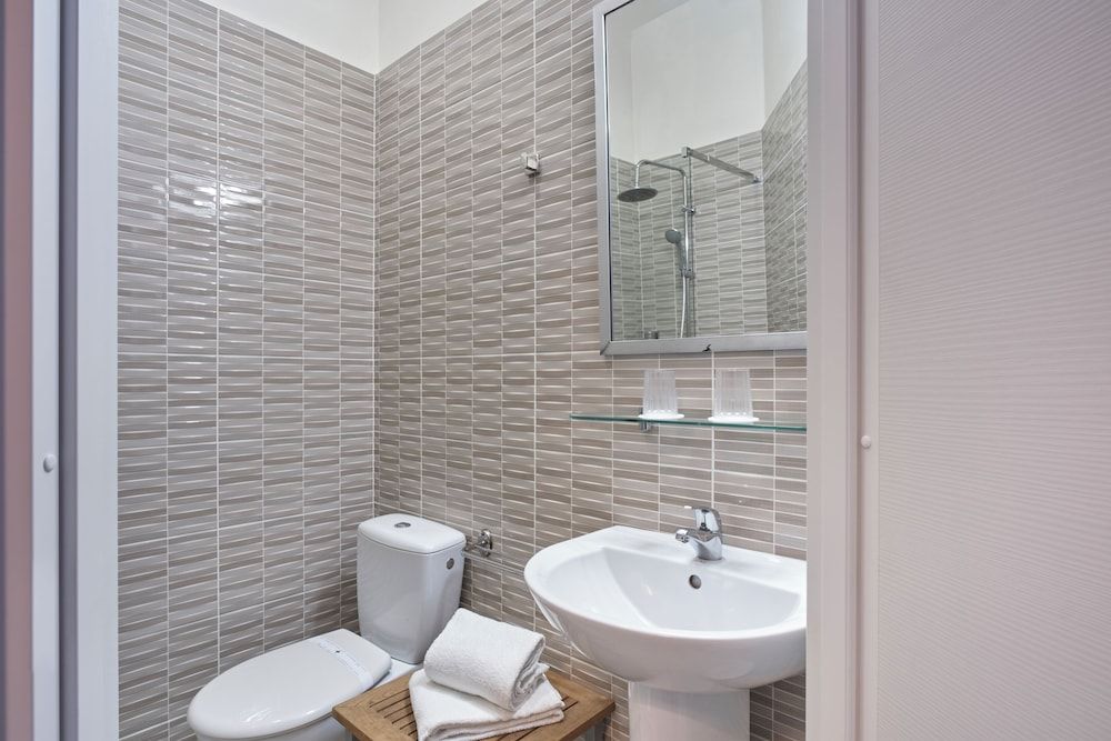 The Originals City, Hôtel Mondial, Perpignan Twin Room 7