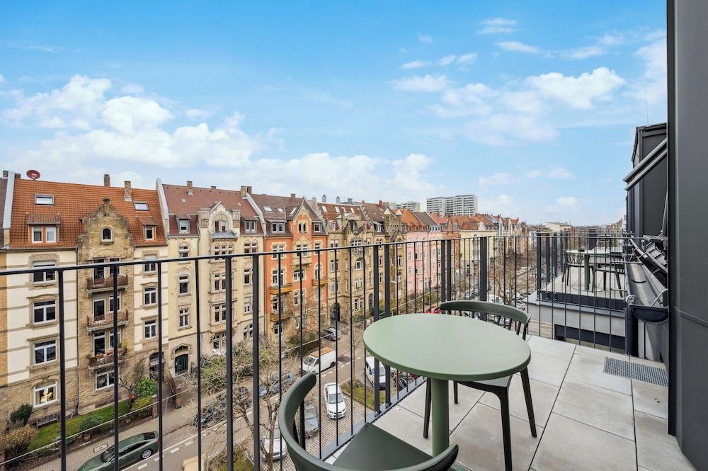 Limehome Karlsruhe Sophienstr. One-Bedroom Suite with Balcony 2