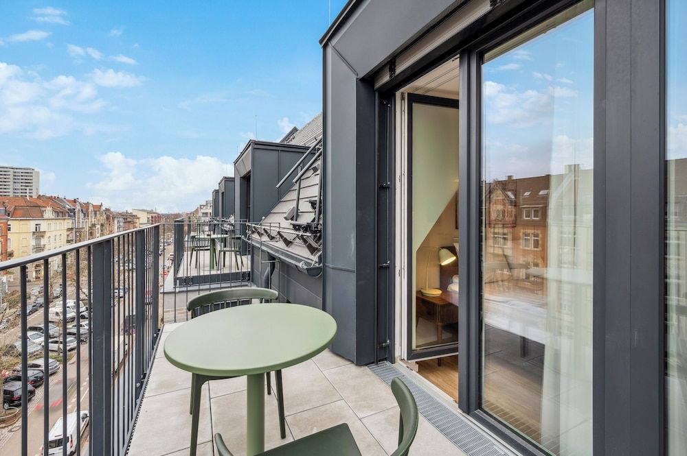 Limehome Karlsruhe Sophienstr. One-Bedroom Suite with Balcony 3