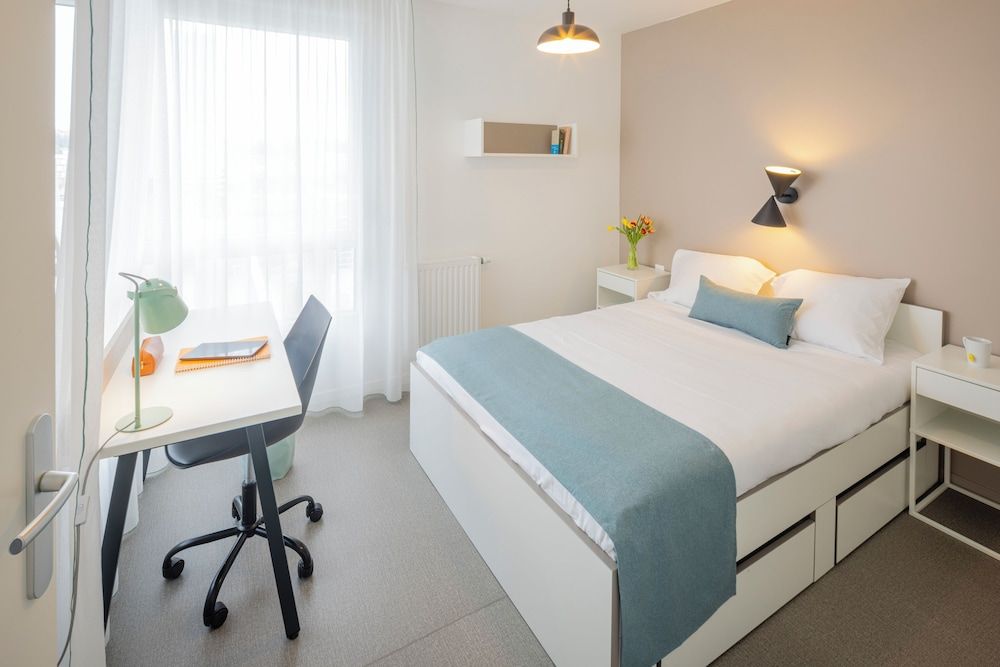 All Suites Appart Hôtel | Le Havre Centre - Les docks Apartment, 2 double beds and 1 sofa bed