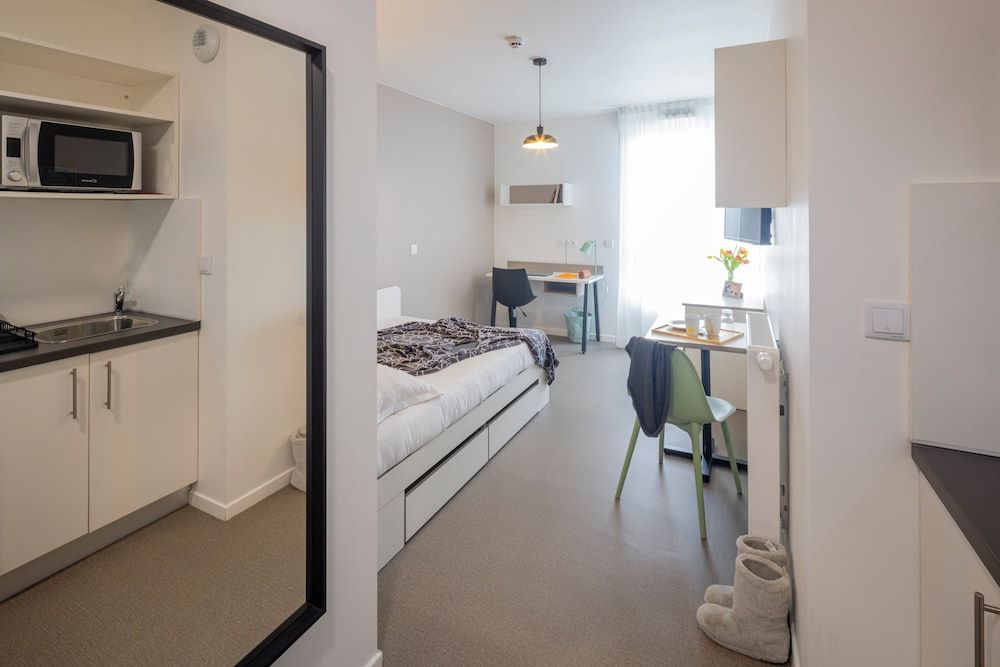 All Suites Appart Hôtel | Le Havre Centre - Les docks Economic studio, 1 double bed 3