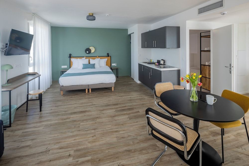 Executive suite, 1 double bed and 1 sofa bed