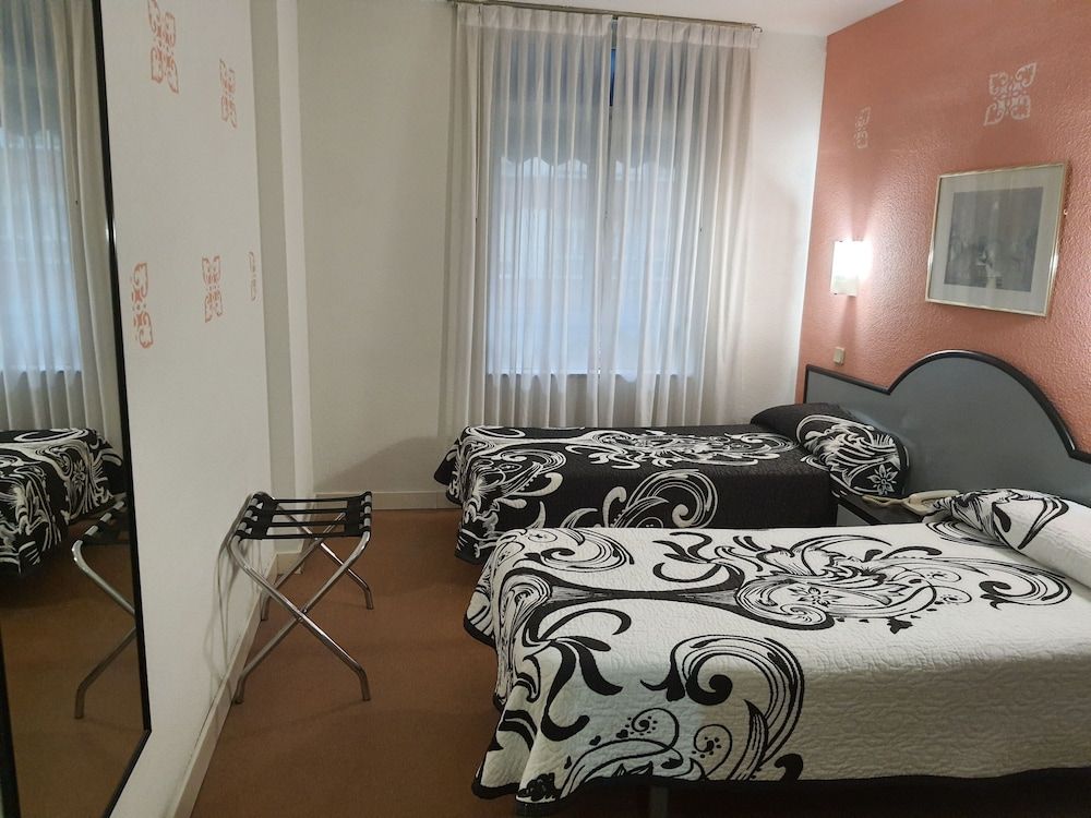 Economy Twin Room