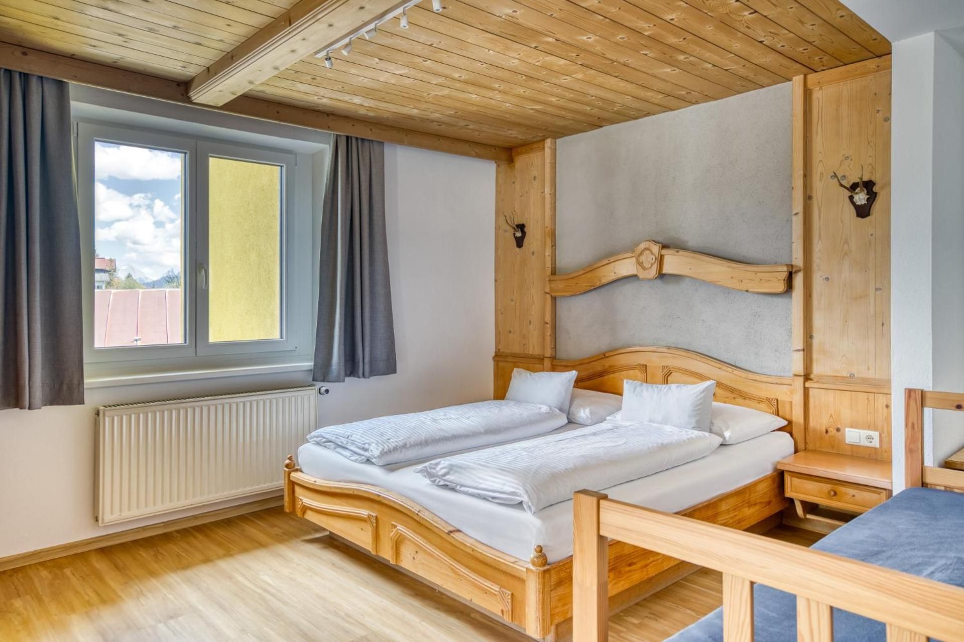 One-Bedroom Apartment with Balcony (3 Adults)