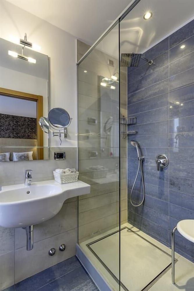 Hotel Sporting Trento Quadruple Room 5