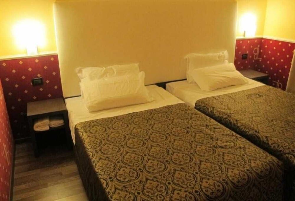 Basic Double Room