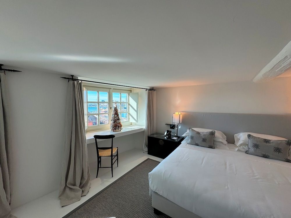 Palazzo Durazzo Suites Junior Suite 4