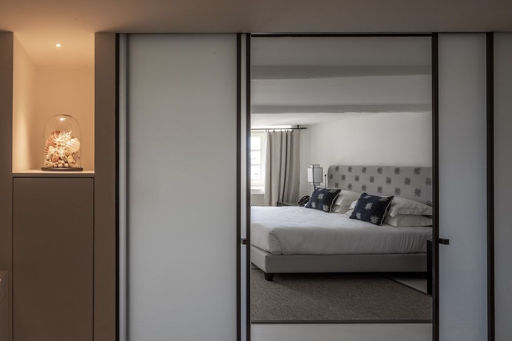 Palazzo Durazzo Suites Junior Suite 13