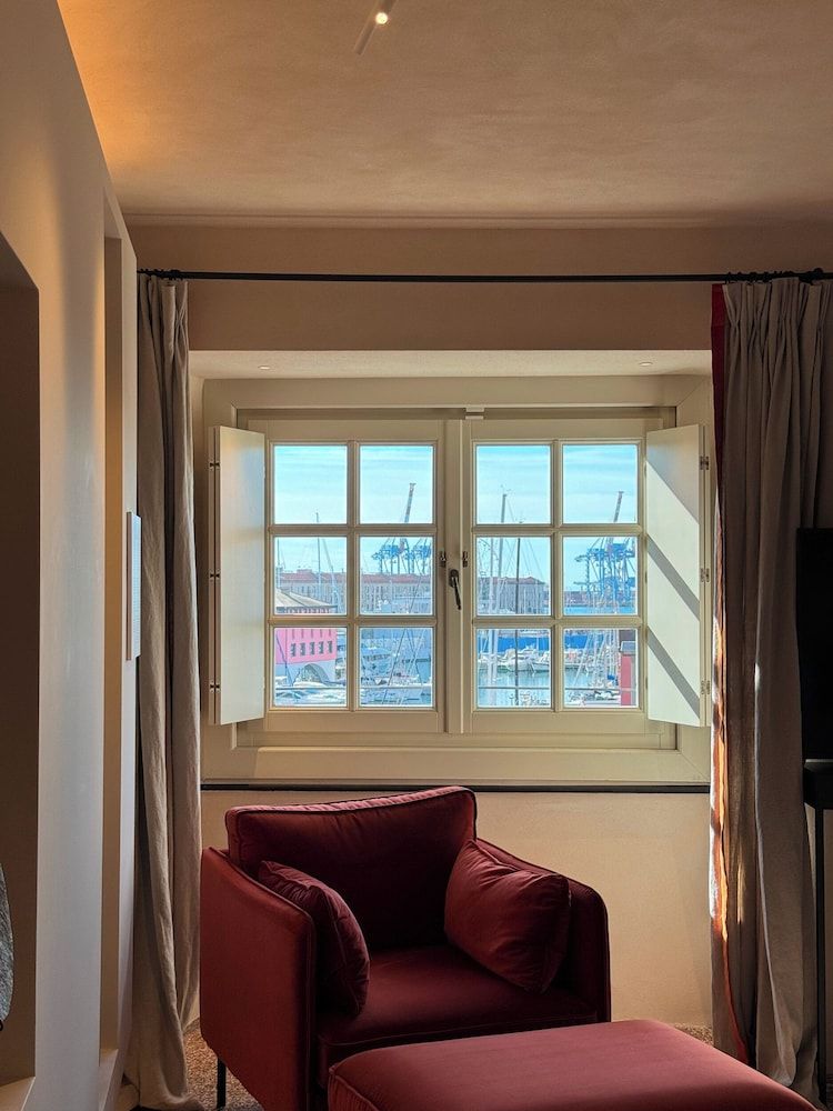 Palazzo Durazzo Suites Deluxe Double Room 12