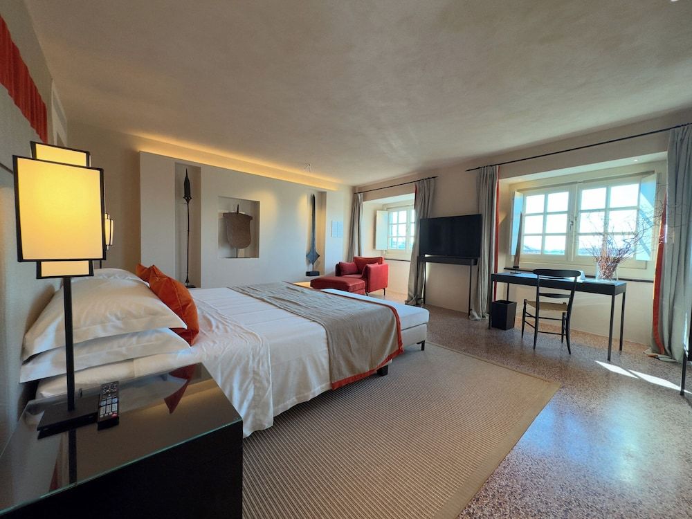 Palazzo Durazzo Suites Deluxe Double Room 4