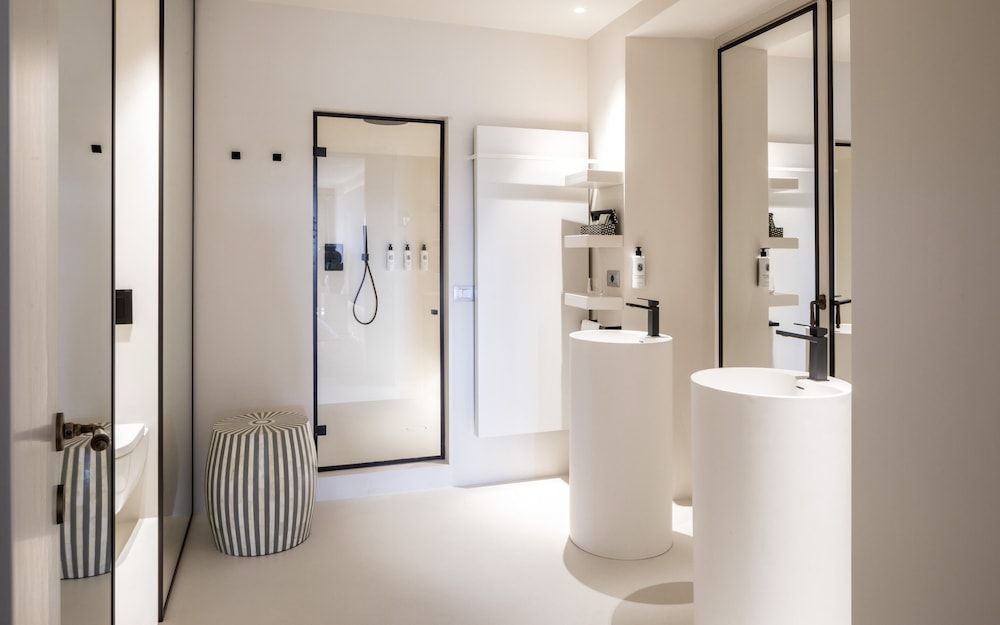 Palazzo Durazzo Suites Deluxe Room 7