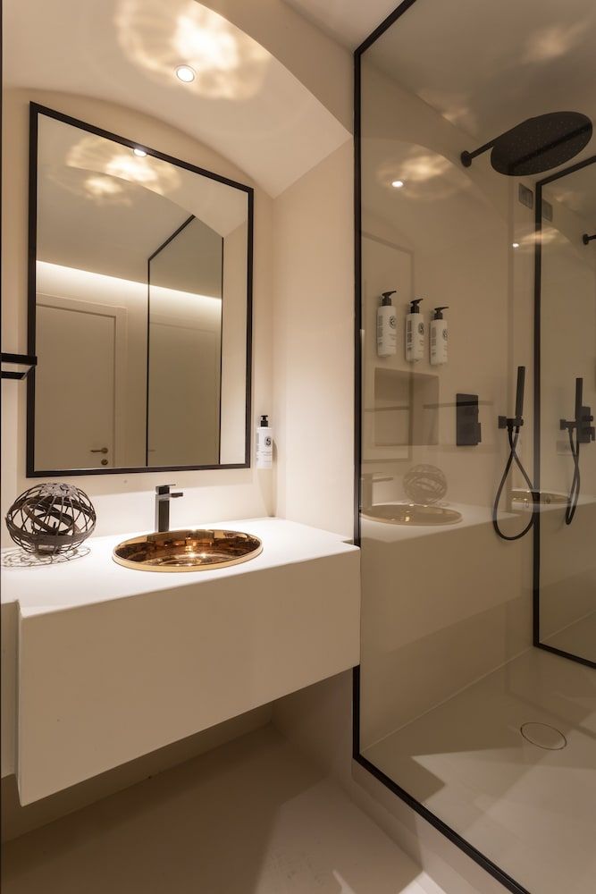 Palazzo Durazzo Suites Deluxe Double Room 6