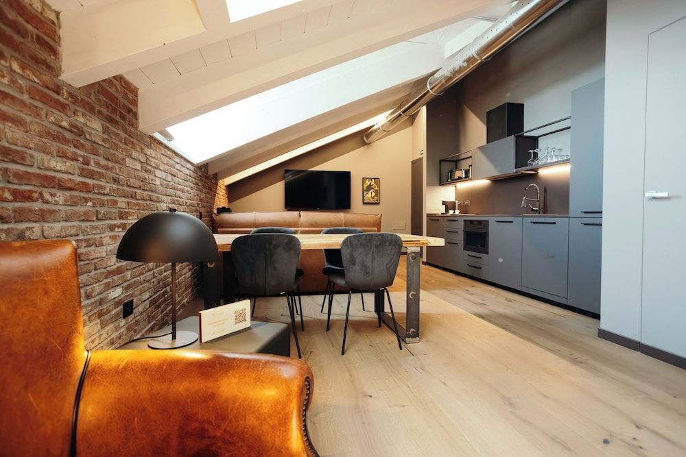 AR Suites&Art Loft 13