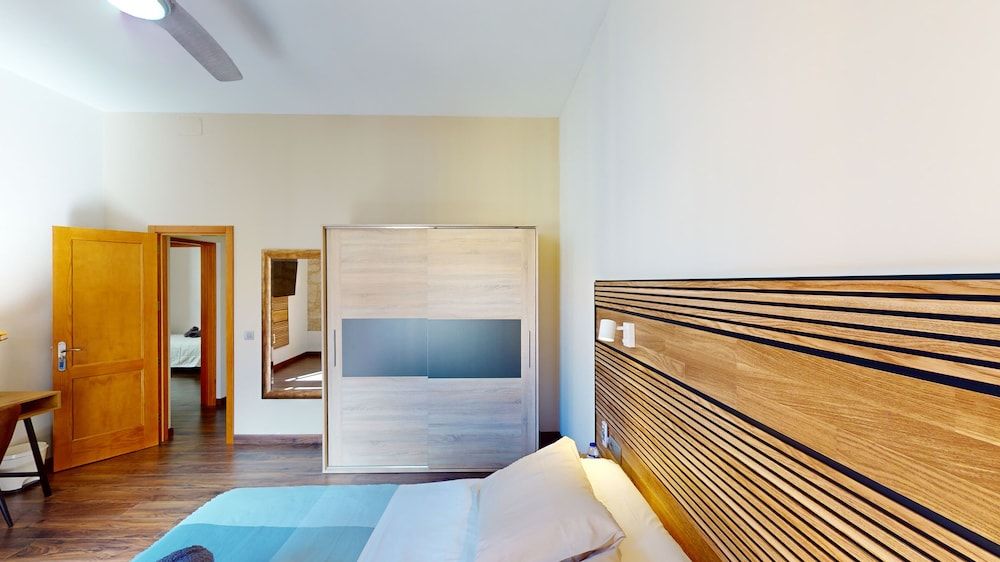 Standard Triple Room, City View