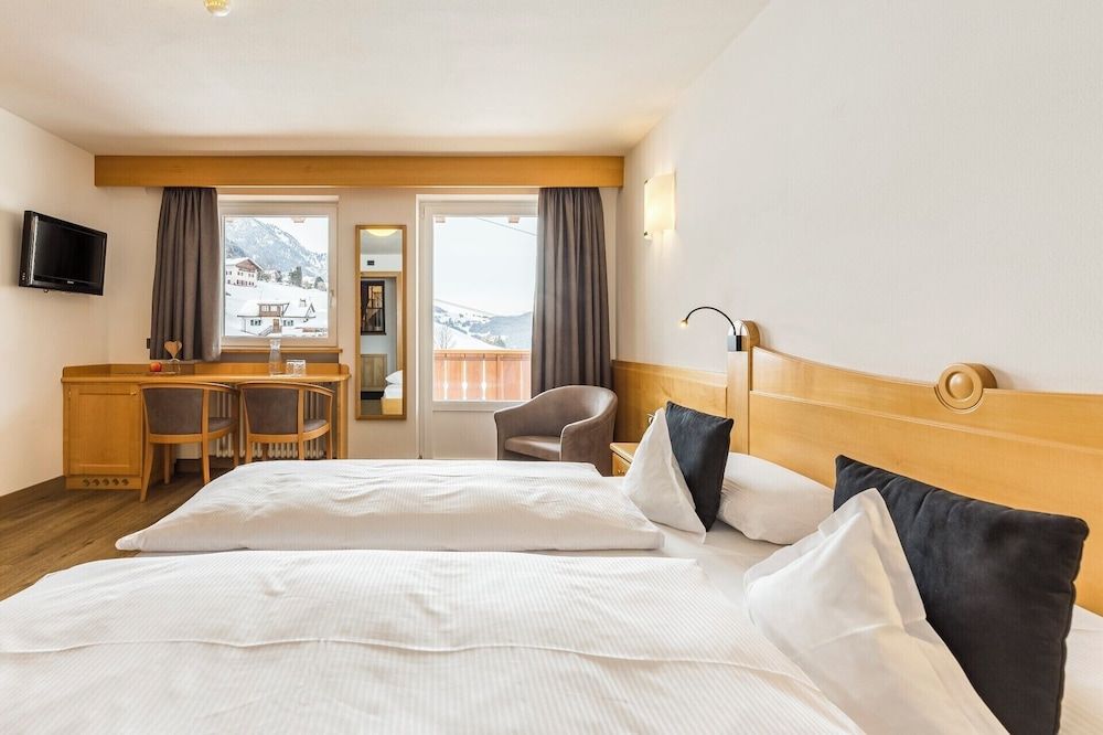 Rainell Dolomites Retreat Comfort Double Room, Mountain View