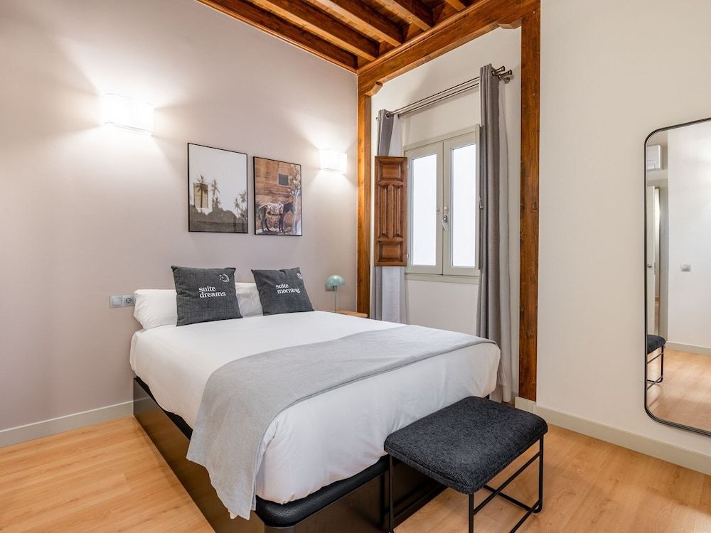 One-Bedroom Apartment with Balcony