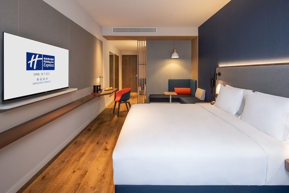 Standard Room, 1 King Bed