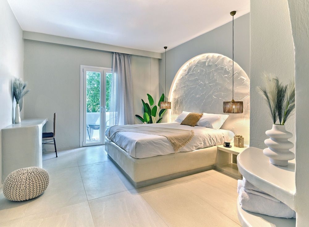 Deluxe Room, Balcony, City View
