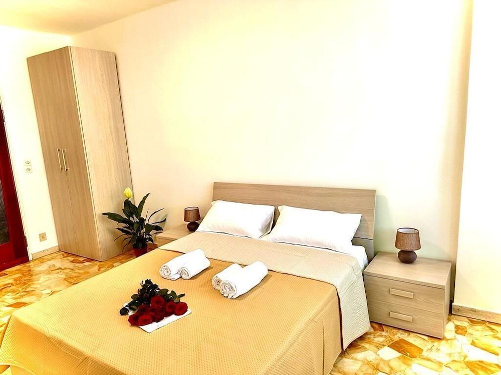 Family Triple Room, 3 Bedrooms, City View