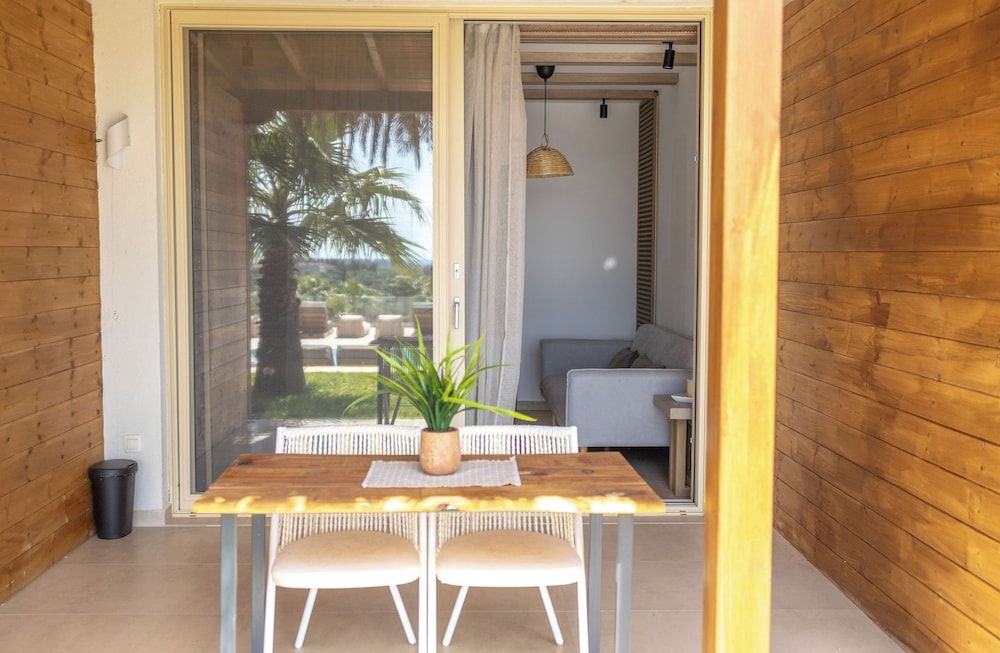 SANIMAR By Mono Alex Standard King Room 3