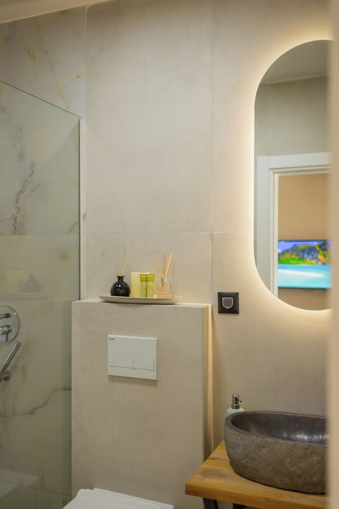 SANIMAR By Mono Alex King Suite 2