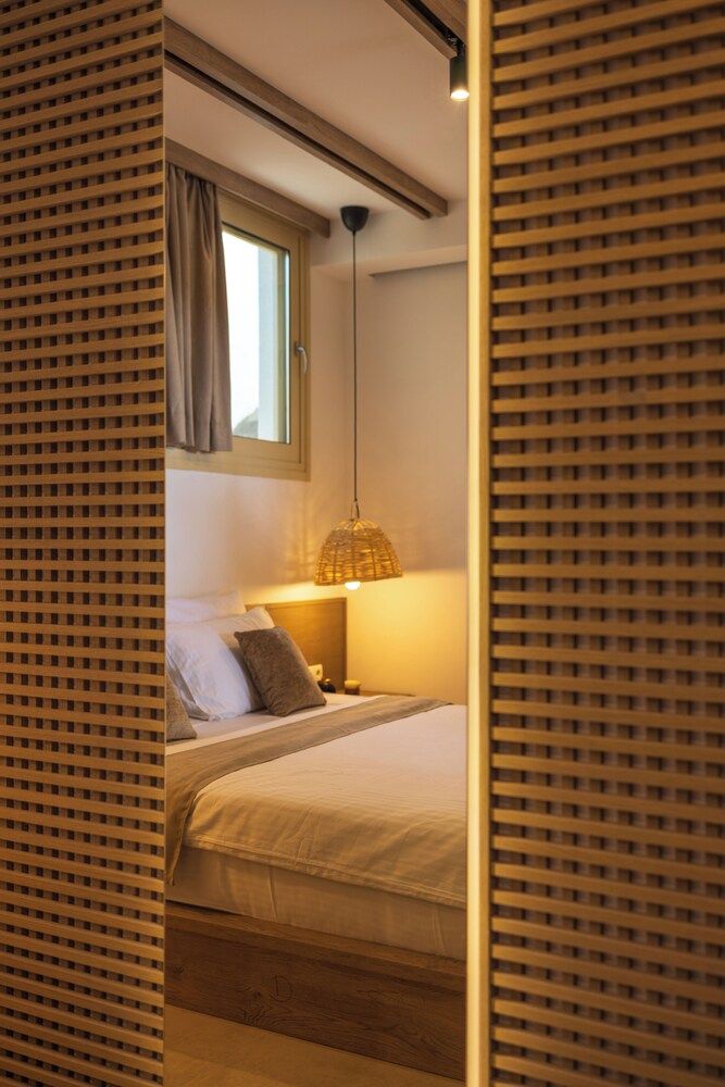 SANIMAR By Mono Alex Standard King Room 8