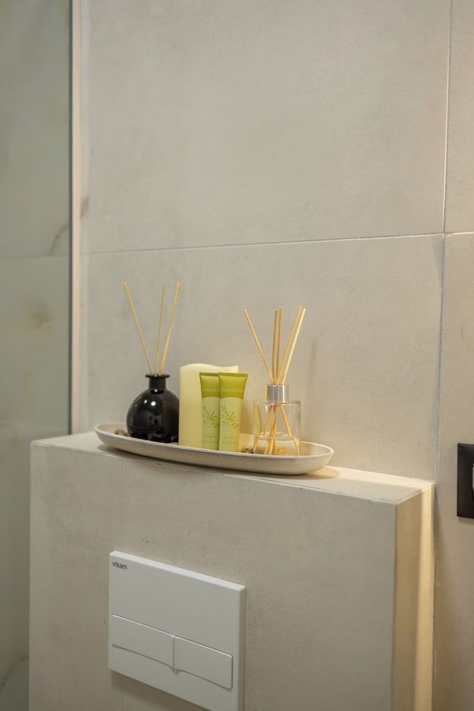 SANIMAR By Mono Alex King Suite 3