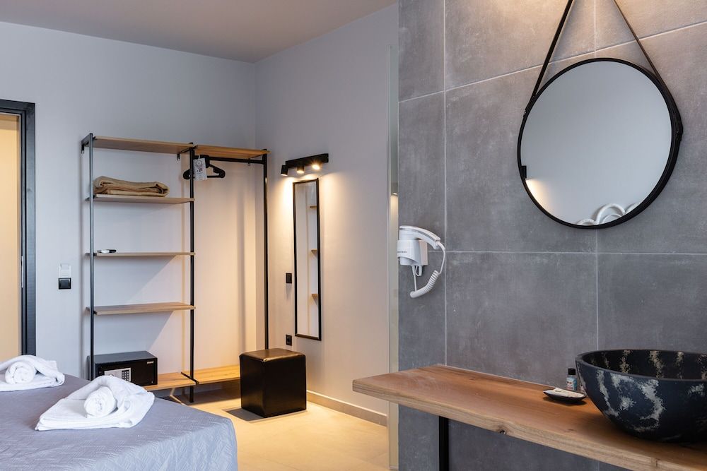 Areti Hotel