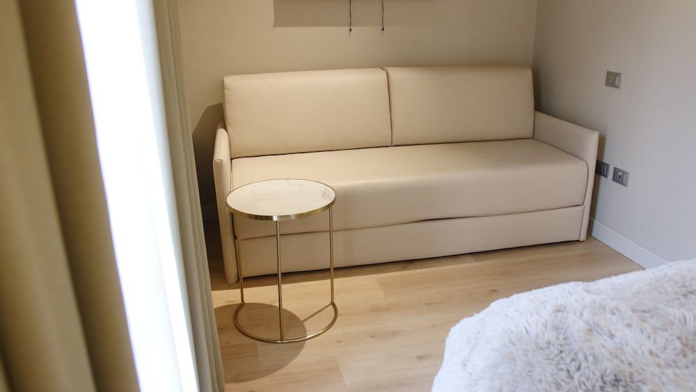 Hotel Battisti 31 Deluxe Triple Room 6