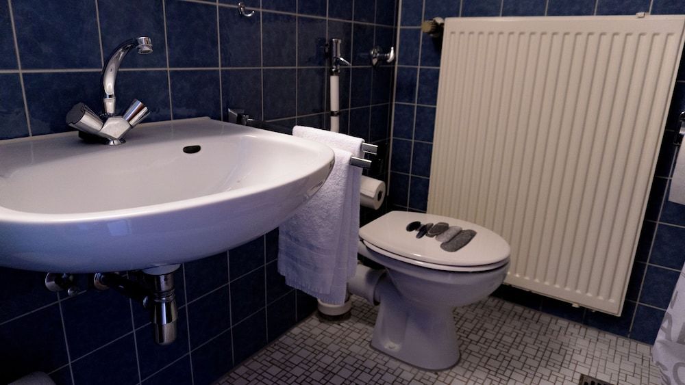 Haven - Hotel am Stadion Comfort Double Room, Non Smoking, Private Bathroom 9