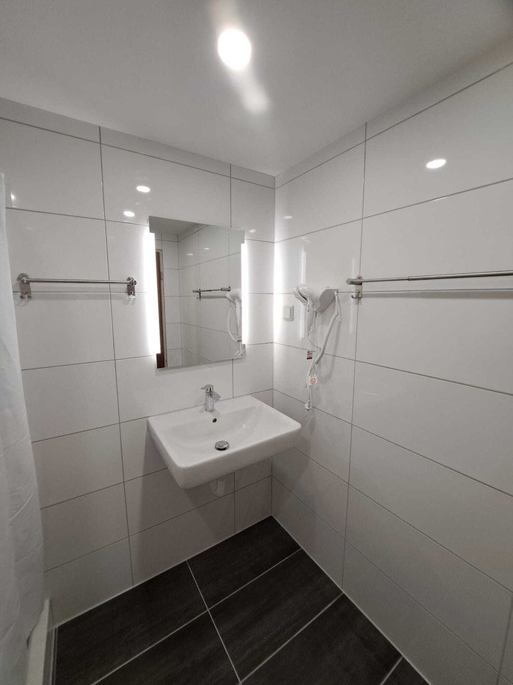 Haven - Hotel am Stadion Comfort Double Room, Non Smoking, Private Bathroom 7