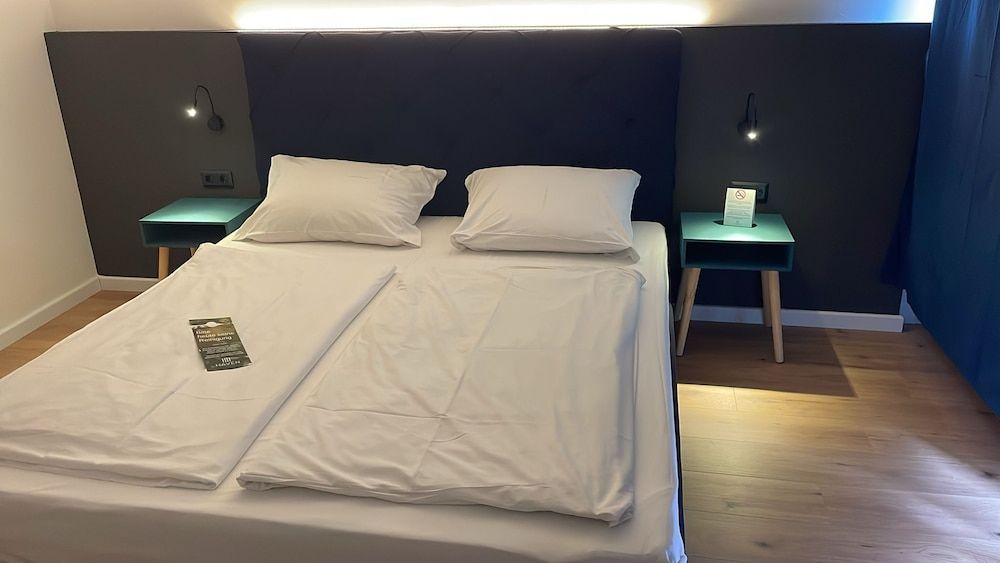 Haven - Hotel am Stadion Comfort Double Room, Non Smoking, Private Bathroom 2