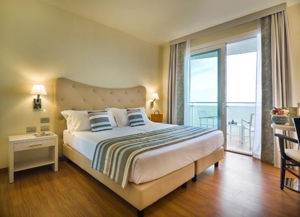 Double or Twin Room, Sea View