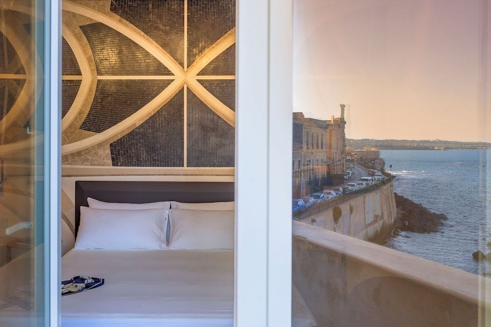 Maniace Boutique Hotel Ortigia UNA Esperienze Junior Double Room, Sea View 4