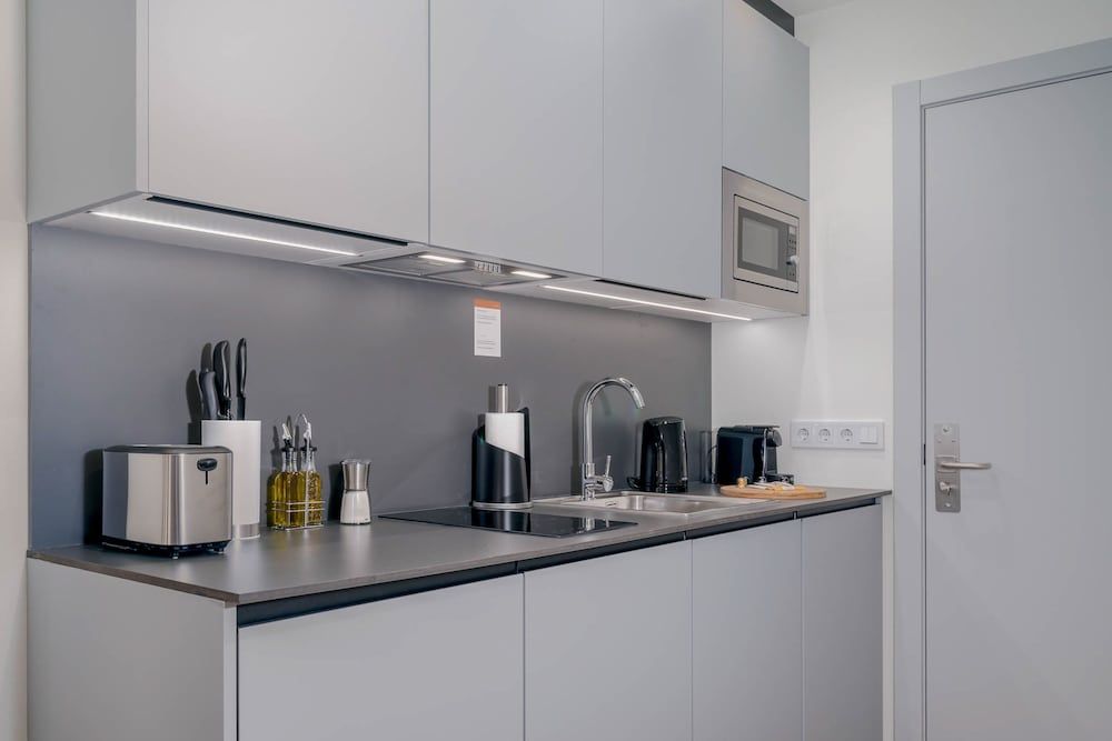 Limehome Valencia Carrer de Sant Jacint Comfort Studio with balcony 10