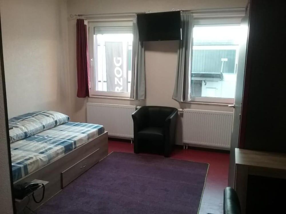 Basic Single Room