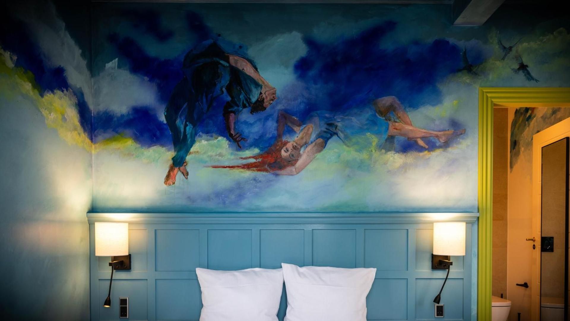 Superior King Room - Bottom Floor/Non-Smoking
