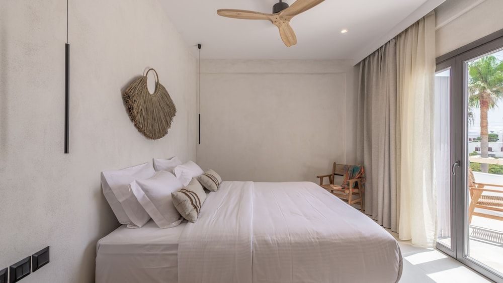 Nove Milos Luxury by Estia Superior Triple Room 2