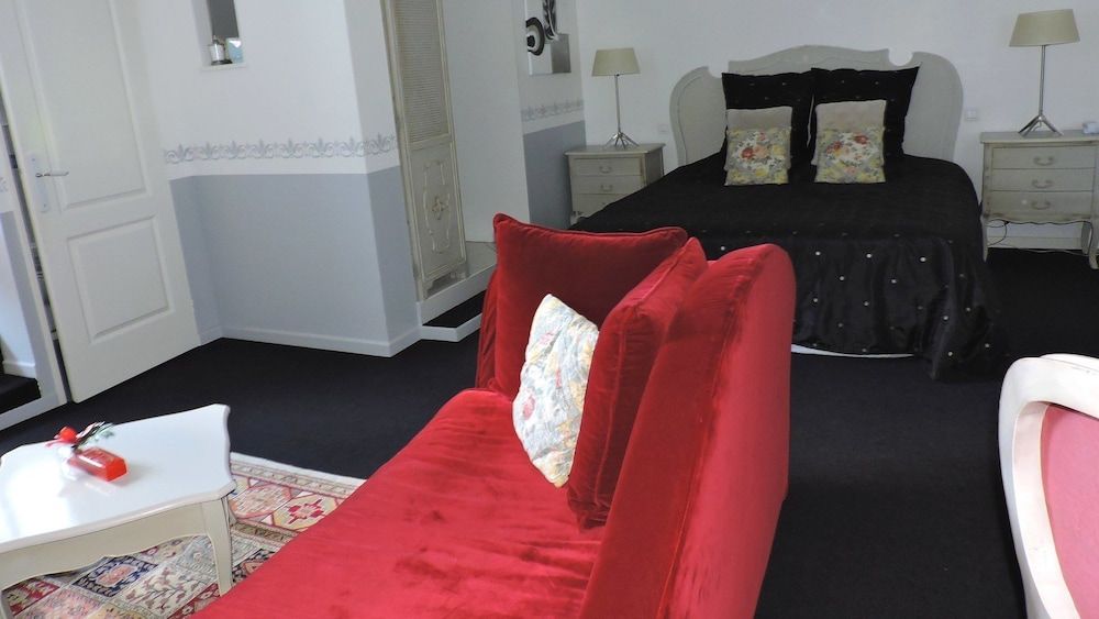 La Gourmandine Superior Double Room (Romance) 6