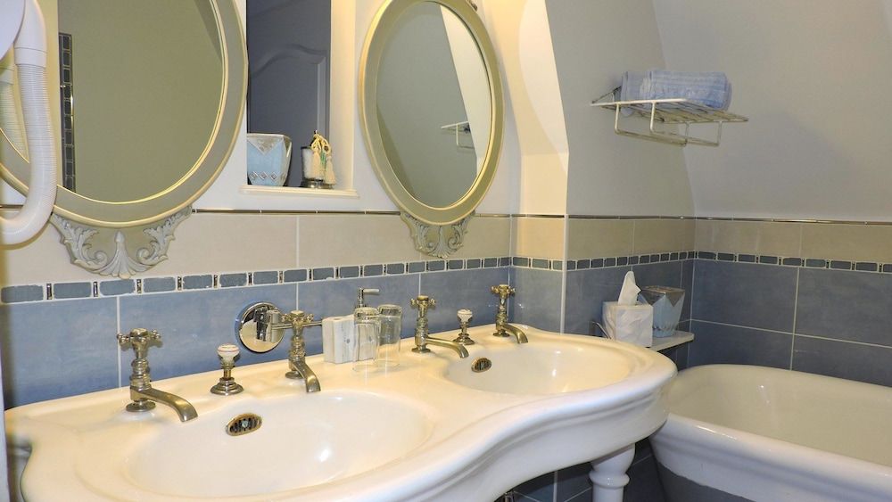 La Gourmandine Superior Double Room (Romance) 3