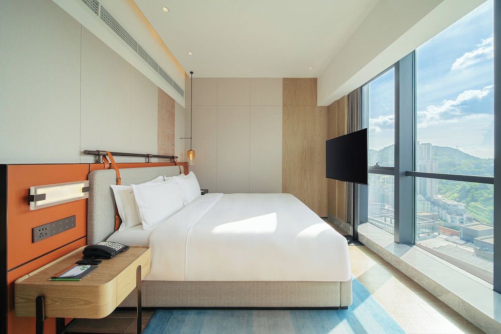 Standard Room, 1 King Bed, Accessible