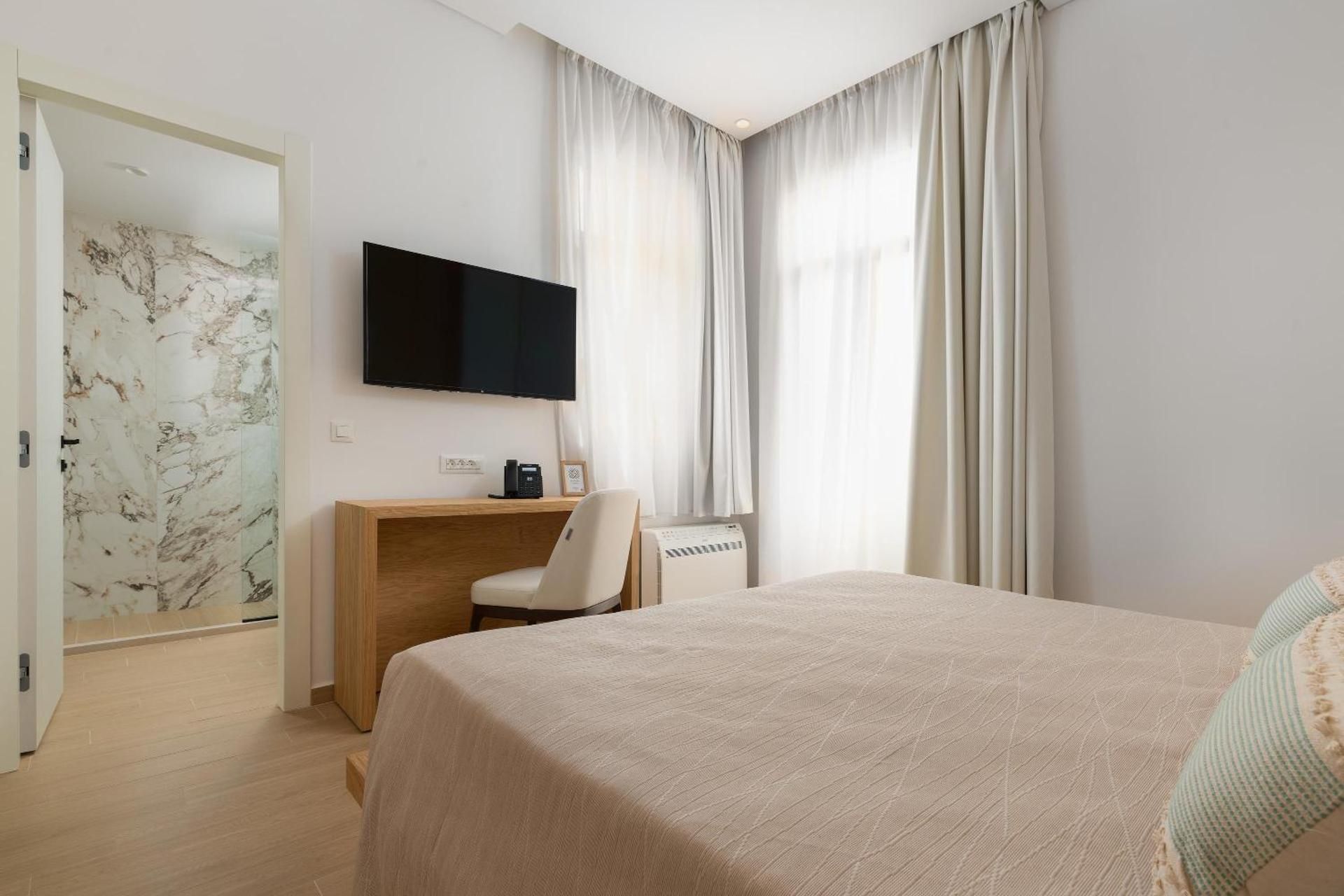 Economy With No View Double Room