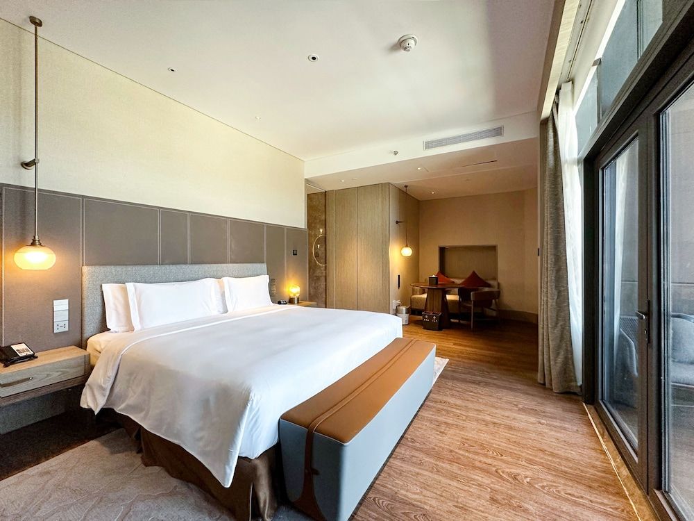 Room, 1 Bedroom (Dining Area)